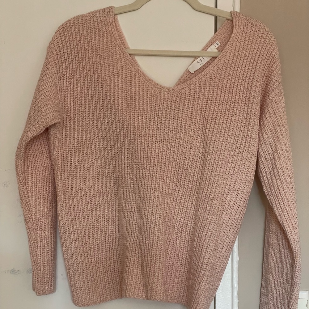 Light pink ASTR the Label twist back sweater